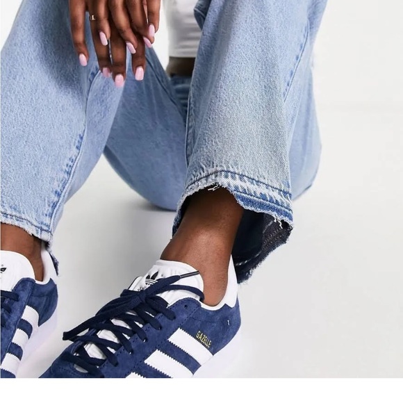 Levi Strauss jeans, Baggy Dad cut, size 32 - Picture 4 of 9